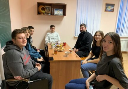 В Молодежном отделе епархии продолжаются встречи со студентами