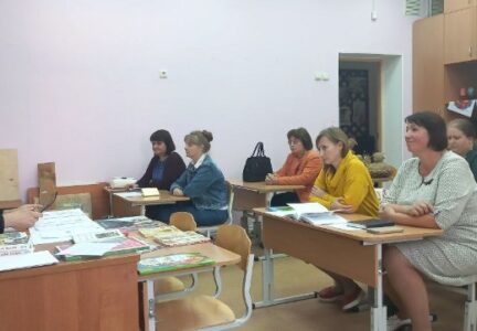 В Воскресной школе Ильинского кафедрального собора состоялся педагогический совет и традиционные встречи с родителями