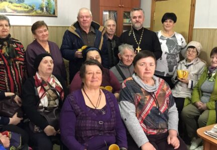 Священнослужитель посетил Россошанское Отделение Всероссийского общества слепых