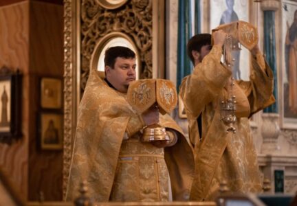 Литургия  и отпевание в Свято-Ильинском кафедральном соборе г. Россошь