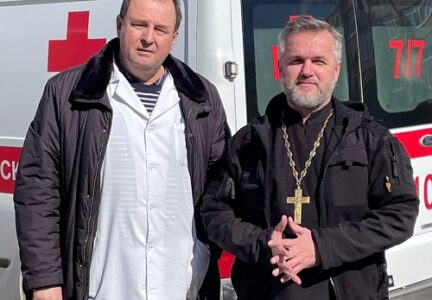 Руководитель епархиального отдела  доставил гуманитарную помощь в больницу города Северодонецка
