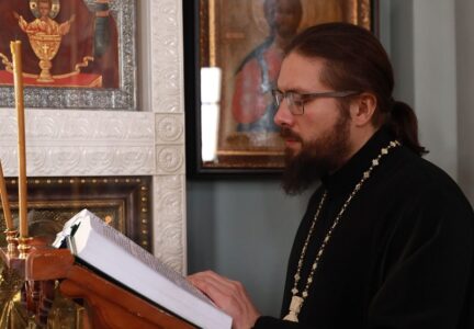 В четверг первой седмицы Великого поста епископ Дионисий молился в Ильинском кафедральном соборе