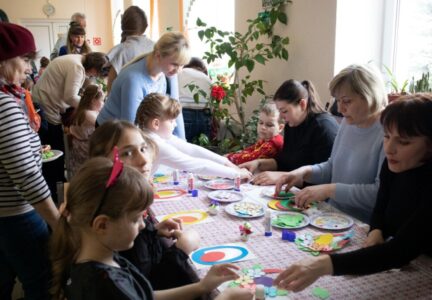 В воскресной школе Ильинского кафедрального собора состоялись мастер-классы «Пасхальный сувенир»