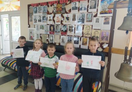 В воскресной школе Ильинского кафедрального собора встретили День Победы