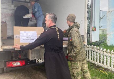 Руководитель отдела по приграничному сотрудничеству епархии встретил очередной гуманитарный груз