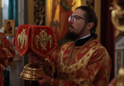 В Неделю 3-ю по Пасхе Преосвященнейший епископ Дионисий совершил Литургию в Ильинском соборе