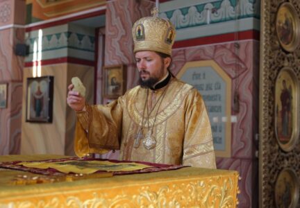 В Неделю 12-ю по Пятидесятнице Преосвященнейший епископ Дионисий совершил Литургию в Ильинском соборе