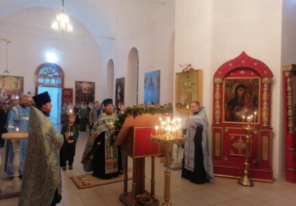 Праздничное Богослужение в храме Покрова сл. Шапошниковка