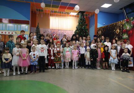 Епископ Дионисий вручил рождественские подарки детям, в рамках благотворительной акции «Рождественское чудо — детям»