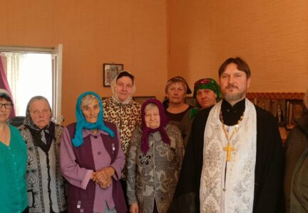 Жители Ольховатского района почтили память архимандрита Товия (Цимбал)