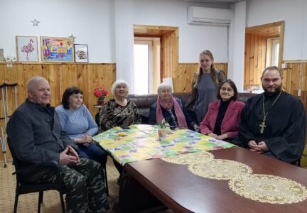 Клирик Свято-Ильинского собора посетил Россошанское отделение соцзащиты населения