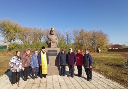 В селе Караяшник (Ольховатского района) молитвенно почтили память архиепископа Казанского и Свияжского Димитрия (Самбикина)