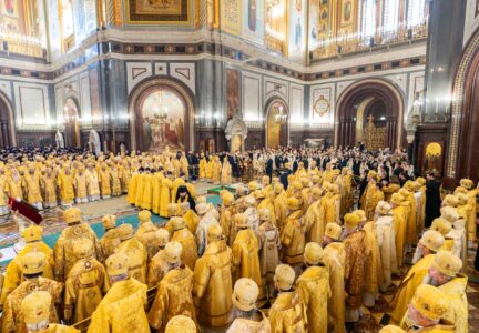 Епископ Россошанский и Острогожский Дионисий сослужил Патриарху Московскому и всея Руси Кириллу за богослужением в день интронизации Предстоятеля Русской Православной Церкви