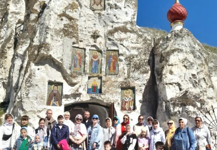Паломничество в Спасский Костомаровский женский монастырь