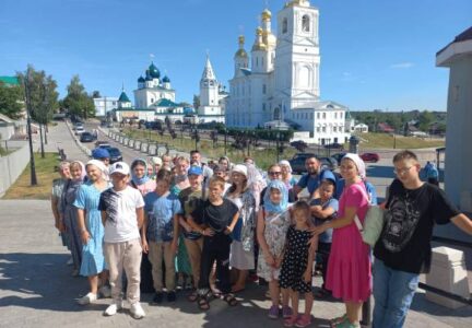 Паломничество в Свято-Троицкий Серафимо-Дивеевский женский монастырь