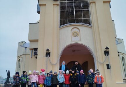 Благочинный провел экскурсию для воспитанников детского сада