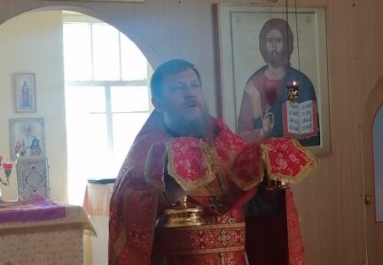 В храме Преображения была совершена Божественная литургия