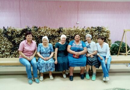 Участницами клуба «Светлица» сплетена 100-я маскировочная сеть