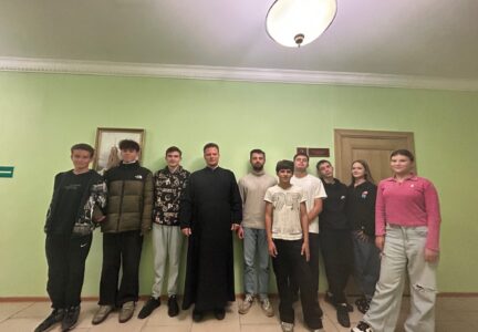 Встреча с представителями молодежного актива при кафедральном соборе г. Россошь