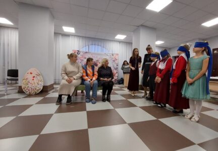 В духовно-просветительском центре поздравили с праздником мам