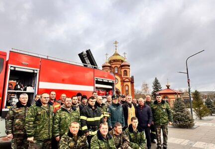 Клирик благочиния освятил пожарную технику