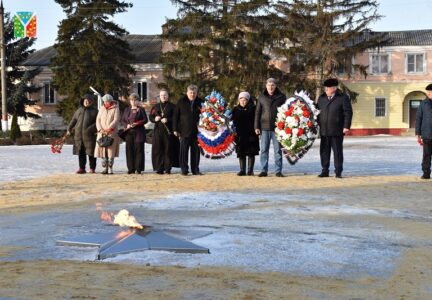 В Ольховатском районе прошли торжественные митинги, посвященные 83-й годовщине освобождения ольховатской земли от немецко-фашистских захватчиков