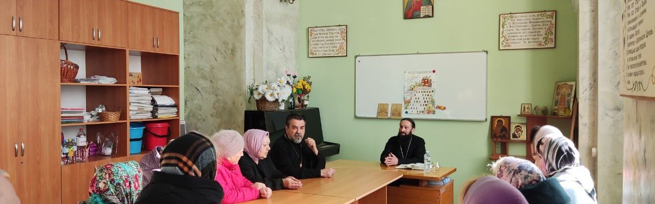 Руководитель епархиального миссионерского отдела провел встречу с прихожанами и сотрудниками храма р.п. Кантемировка