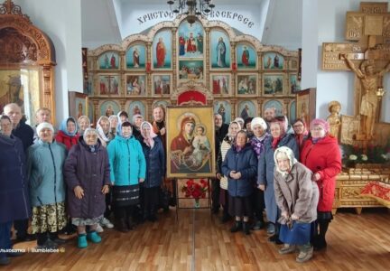 Прихожане Россошанского благочиния помолились перед чудотворной иконой Богородицы