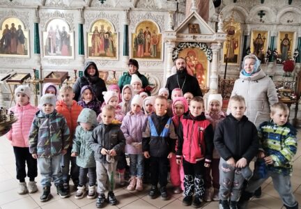 Экскурсия для учеников школы №9 г. Россошь по Свято-Ильинскому кафедральному собору