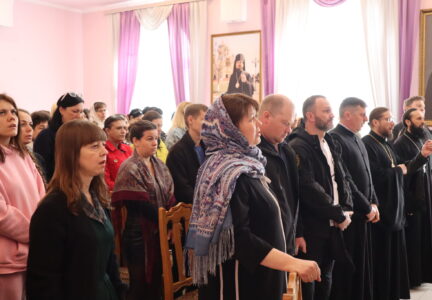 Правящий Архиерей Россошанской епархии встретился с родителями воспитанников воскресной школы при кафедральном соборе г. Россошь