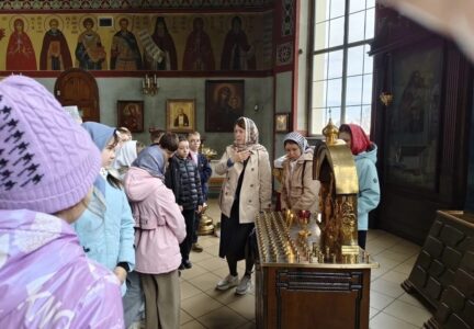 Ученики МКОУ СОШ № 3 посетили Свято-Ильинский кафедральный собор                г. Россошь