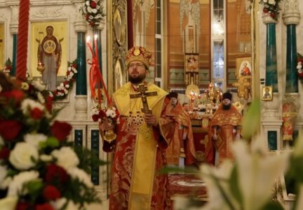 В праздник Светлого Христова Воскресения глава Россошанской епархии возглавил торжественное богослужение в Свято-Ильинском кафедральном соборе г. Россоши