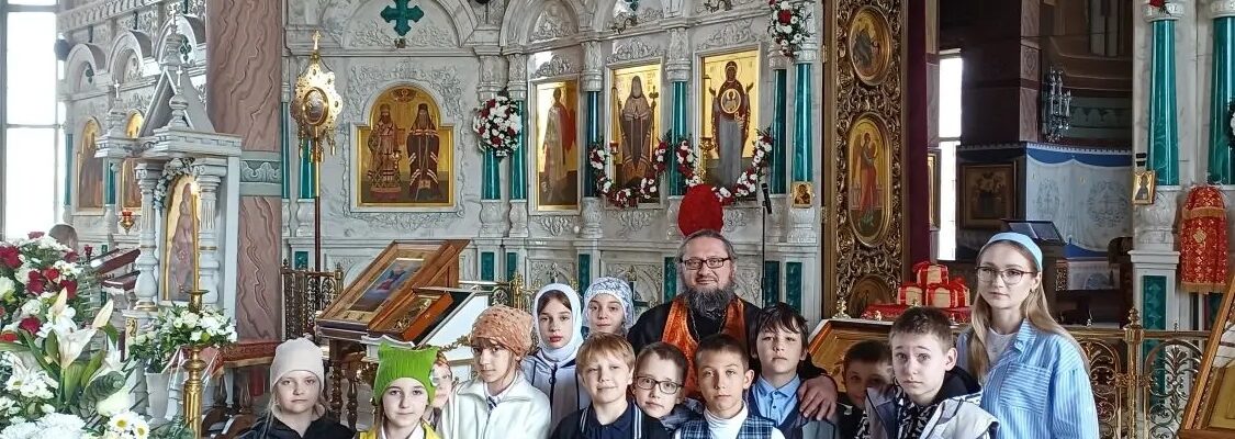 В кафедральном соборе г. Россошь прошла экскурсия для школьников