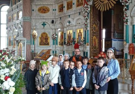 В кафедральном соборе г. Россошь прошла экскурсия для школьников