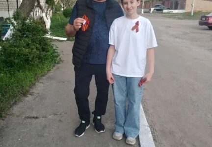 Воспитанники духовно-просветительского центра г. Россошь провели патриотическую акцию