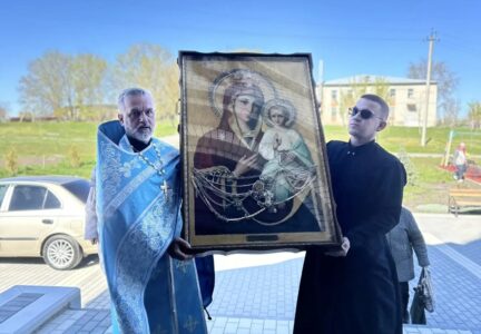 Прихожане сел Новая и Старая Калитва помолились перед иконой Божией Матери «Оршанская»