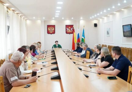 Секретарь Епархиального управления принял участие в очередном заседании Общественной палаты Россошанского района