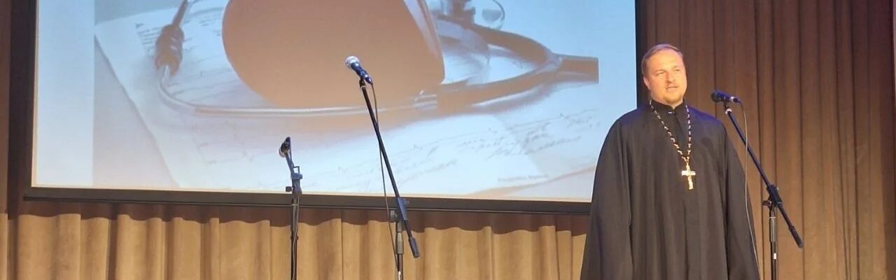 Медицинских работников Ольховатской районной больницы поздравили с профессиональным праздником