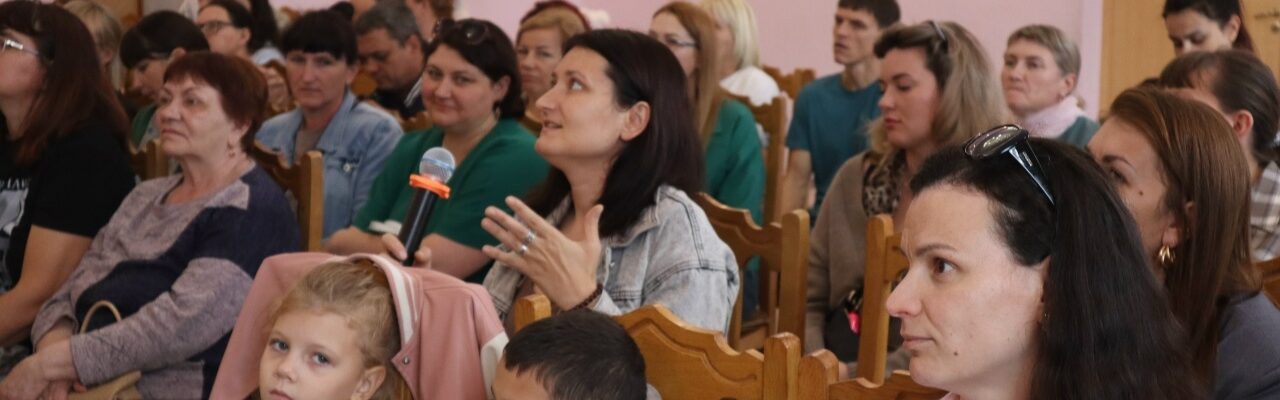 В воскресной школе «Добро» Свято-Ильинского собора прошло родительское собрание