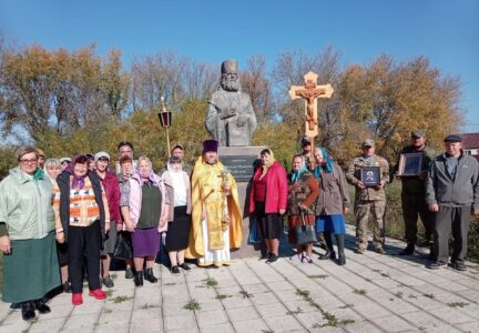 Жители села Караяшник почтили память местночтимого святого Димитрия (Самбикина)